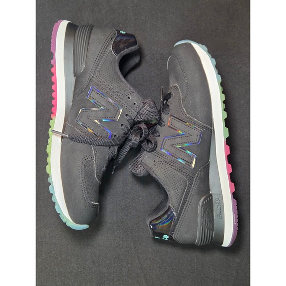 New Balance 574 Black Iridescent Rainbow Sneakers WL574SOO Womens 7.5